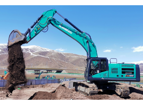 Excavator senile SUNWARD SWE400 de vanzare